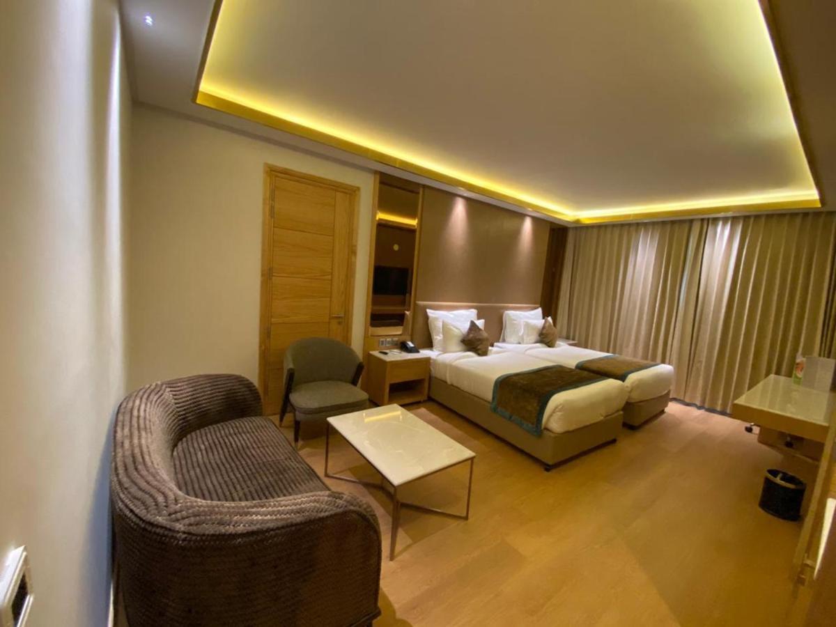 Nirvana Luxury Hotel L Ludhiana Dış mekan fotoğraf